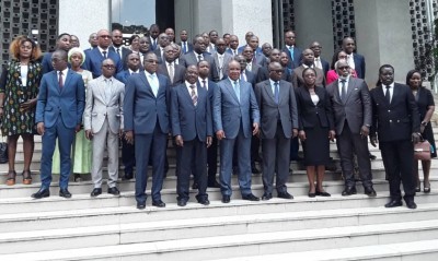 Côte d'Ivoire :    Rentrée judiciaire 2022-2023, Jean Sansan Kambilé appelle ses collaborateurs à accélérer la délivrance des actes et à agir avec courtoisie, sans parti pris