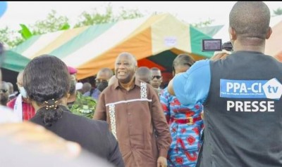 Côte d'Ivoire : Gbagbo et sa compagne Nady Bamba, accueillis en liesse à Yakassé Mé, l'ex-président décide de ne pas prononcer de discours avant ce samedi au stade d'Adzopé