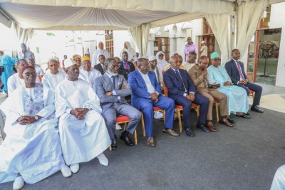 Côte d'Ivoire :  Commémoration du 29ème anniversaire du décès de Félix Houphouët-Boigny, le RHDP organise une prière à la grande mosquée de la Riviera-Golf
