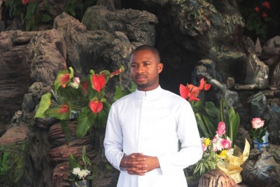 Côte d'Ivoire :     Pour dire merci à Dieu en cette fin d'année, la paroisse Notre Dame d'Afrique de Biétry organise une nuit des mille Avé Maria