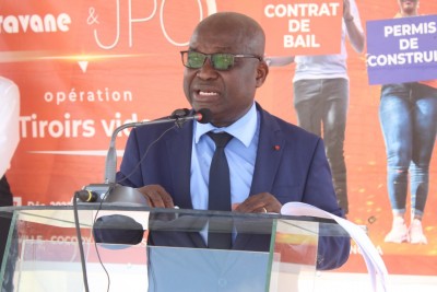 Côte d'Ivoire : Grand-Bassam, à l'apothéose de la 2e phase de la caravane « Opération Tiroirs vides » du Ministère de la Construction, les populations sensibilisées