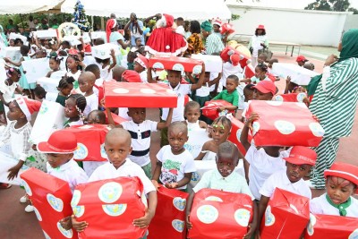 Côte d'Ivoire : Arbre de Noël, les enfants du Groupe Scolaire d'Excellence Children Of Africa d'Abobo comblés de cadeaux