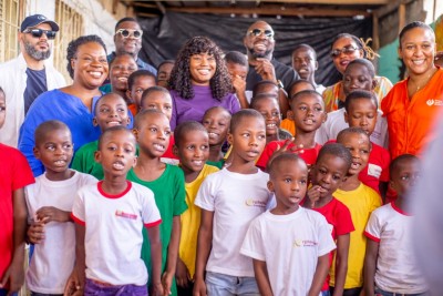 Côte d'Ivoire :    Fètes de fin d'année, le Gouvernement à travers le CNLVC en collaboration avec la BACI fait don de kits alimentaires aux personnes vulnérables dont les veuves et les orphelins