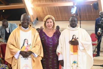 Côte d'Ivoire : Messe de la nativité, Dominique Ouattara a prié à la Paroisse Sainte Thérèse de l'Enfant Jésus d'Assinie