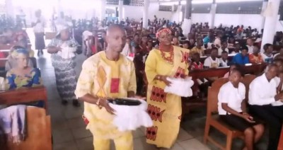 Côte d'Ivoire :   Messe de Noël, les chrétiens invités à tuer en eux l'orgueil, l'égoïsme et la méchanceté au profit de l'humilité et la simplicité comme le petit Jésus