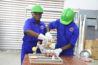Côte d'Ivoire : Formation et insertion professionnelle, le gouvernement et les entreprises PALMCI et UTEXI lancent un vaste recrutement de plus de 3.000 personnes