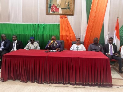 Côte d'Ivoire :    Après la Libération des 49 soldats, des élus, artistes, veulent célébrer Ouattara le 28 janvier 2023 au Palais des Sports de Treichville