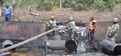 Nigeria :  Destruction de 39 sites illégaux de pétrole, des exploitants arrêtés