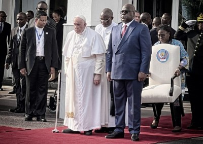 RDC : Offensif, le pape François dénonce le colonialisme économique: « Cessez d'étouffer l'Afrique !»