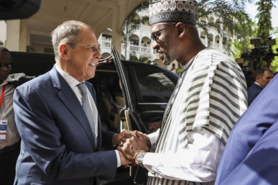 Mali : Sergueï Lavrov vante la relation entre Bamako et Moscou mais fustige les occidentaux