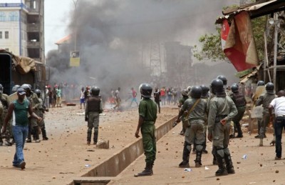 Guinée : Une manifestation interdite  du FNDC fait un mort par balle à Conakry