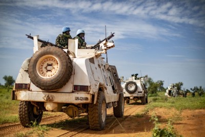 Mali : Trois casques bleus tués dans une explosion, les soldats de la paix « ne sont pas une cible », dit la Minusma
