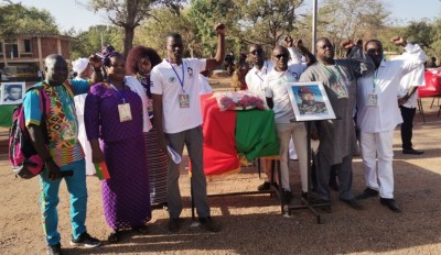 Burkina Faso : Le corps de Sankara enterré à côté de sa statue au memorial
