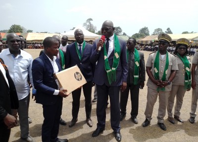 Côte d'Ivoire : Sakassou, à la journée d'orientation et de carrière, Ahoutou aux élèves, « L'école doit rester un lieu culte...»