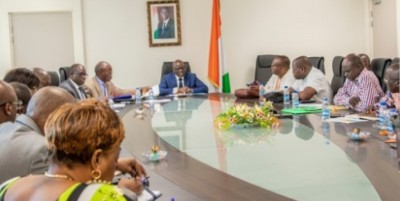 Côte d'Ivoire : Le  ministre Adama Diawara explique la nouvelle loi sur l'enseignement supérieur et  l'affaire dite « crise des Docteurs non recrutés » aux syndicats  des enseignants