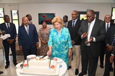 Côte d'Ivoire : Cérémonie marquant les 5 ans de l'HME de Bingerville, Dominique Ouattara félicite le personnel