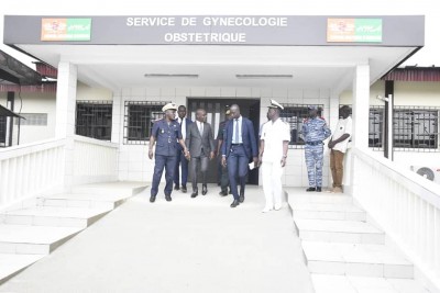 Côte d'Ivoire : Prise en charge des patients et conditions de travail adéquates, le Ministre Pierre Dimba en visite de travail à l'HMA