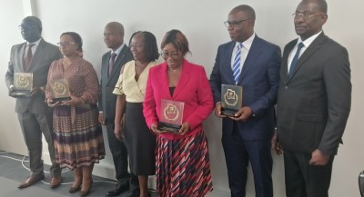 Côte d'Ivoire :   Les lauréats du prix d'excellence 2022 du ministère de la Justice invités à faire de la quête de l'excellence leur leitmotiv
