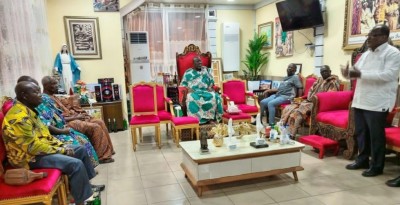 Côte d'Ivoire : Régionales dans le Sud-Comoé, candidat du PPA-CI, Georges-Armand Ouégnin présente sa candidature au Roi et notabilité de Moossou