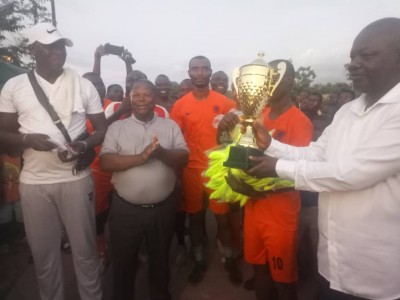 Côte d'Ivoire : Le Dircab Ahoutou favorise par le sport la cohésion entre les enseignants de Sakassou
