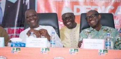 Côte d'Ivoire : Bouaké, dédicace du livre « Fanny Ibrahima, disciple d'Alassane Ouattara, du sport à la politique », Amadou Koné offre 100 livres aux visiteurs