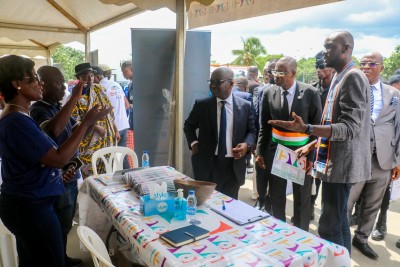 Côte d'Ivoire : Opération Tiroirs Vides, Amélioration du cadre de vie, les services de Bruno Koné sensibilisent les populations d'Abobo sur les actions et réformes