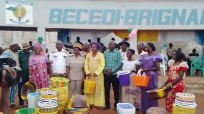 Côte d'Ivoire : Région de la Mé, le conseiller Adon Botchi Raphaël cadeaute plus de 200 femmes