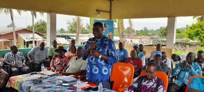 Côte d'Ivoire : A Adzopé, Emmanuel Monnet dénonce le fait que des milliers d'électeurs venus d'ailleurs, sont déversés dans la ville et accuse le RHDP