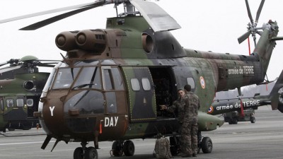 Bénin : La  France livre trois hélicoptères Puma à l'armée
