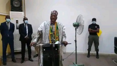 Cameroun: Tchiroma donne un délai de 30 jours aux 10000 travailleurs étrangers illégaux pour régulariser leur situation