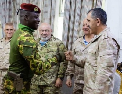 Burkina Faso : Des officiers militaires russes en visite à Ouagadougou
