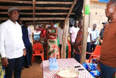 Côte d'Ivoire : Apportant sa compassion aux familles endeuillées, le président du conseil régional de Gbêkê entend doter Niangban d'un centre de santé