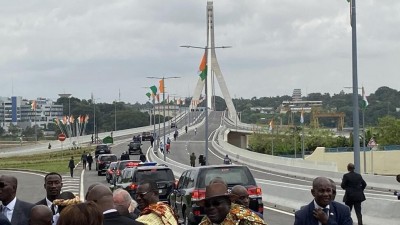 Côte d'Ivoire :   Le pont Alassane Ouattara fermé à la circulation afin de permettre aux populations de visiter l'ouvrage