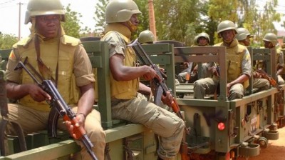 Mali : Attaques déjouées contre deux postes de l'armée  dans le nord et l'ouest