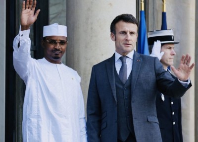 Tchad-France : Rencontre entre le président de transition Deby et Emmanuel Macron