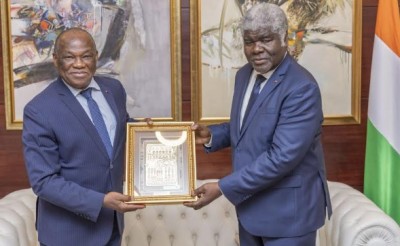 Côte d'Ivoire :    En fin de mission, le Représentant pays de l'OMS salue les progrès réalisés par le pays durant ces 7 années dans le domaine de la Santé