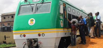 Nigeria :  Festivités de fin d'année, réduction de 50 % des tarifs de bus, trains gratuits