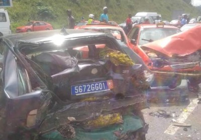 Côte d'Ivoire : Yopougon, collision en chaîne sur la voie express, un carambolage impliquant trois véhicules provoque un arrêt total de la circulation