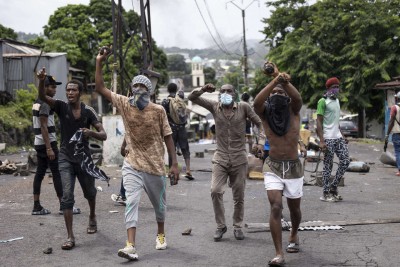Comores : Manifestation post-électorale à Moroni, la victoire du Président Azali Assoumani contestée