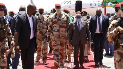 Guinée : Les ministres du gouvernement dissous interdits de voyage, leurs comptes bancaires gelés