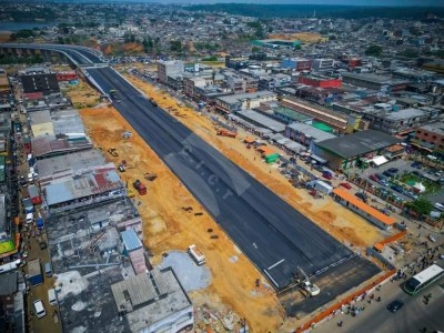 Côte d'Ivoire : 4è pont, le bitumage de la rampe d'accès provisoire sur le Boulevard Nangui Abrogoua avance bien