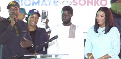 Sénégal : Bassirou Faye à la porte de la présidence, ses deux épouses présentées à la presse