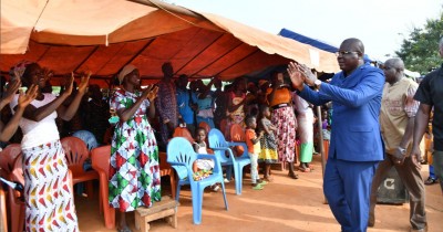 Côte d'Ivoire : Amédé Kouakou met le Lôh Djiboua dans l'ambiance de Pâquinou et fait passer le message du PR Ouattara