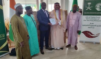 Côte d'Ivoire : Jeûne du Ramadan, le Royaume de l'Arabie Saoudite fait don de 50 tonnes de dattes de qualité supérieure au gouvernement ivoirien