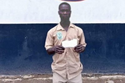 Côte d'Ivoire : L'élève qui menaçait les professeurs avec une grenade interpellé