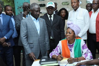 Côte d'Ivoire : Révision de la liste électorale, Bictogo descend dans les centres d'enrôlement de Yopougon et invite à une adhésion massive à l'opération