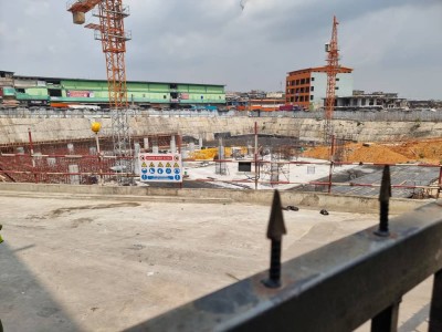 Côte d'Ivoire : Le maire d'Adjamé ordonne la fermeture temporaire du chantier du marché Gouro Adjamé-Roxy après des heurts