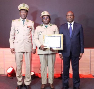 Côte d'Ivoire : Douanes ivoiriennes, les meilleurs agents de l'année 2024 célébrés par la tutelle et exhortés à être des douaniers nouveaux