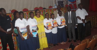 Côte d'Ivoire : Yamoussoukro, les lycéennes de Mamie Adjoua sensibilisées sur les conséquences de la mauvaise utilisation d'internet