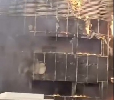 Côte d'Ivoire : Adjamé, le Centre Commercial du Château a pris feu